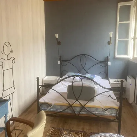 Maison à 10 M De La Hyper Centre